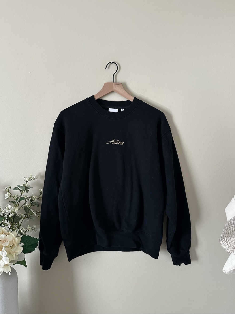 Aritzia Embroidered Spellout Cozy Fleece Perfect Crew Sweatshirt Black